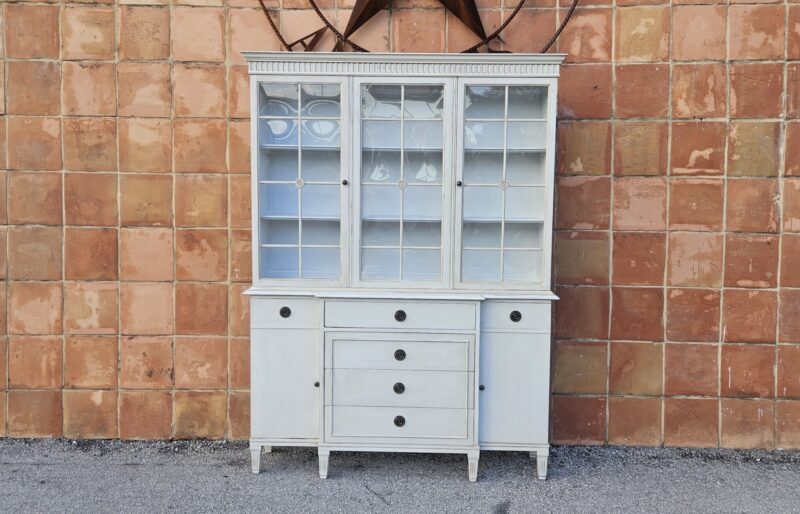 cabinet hutch glass top display Swedish 6